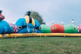 The Inflatable Lazy Monster - a huge child magnet